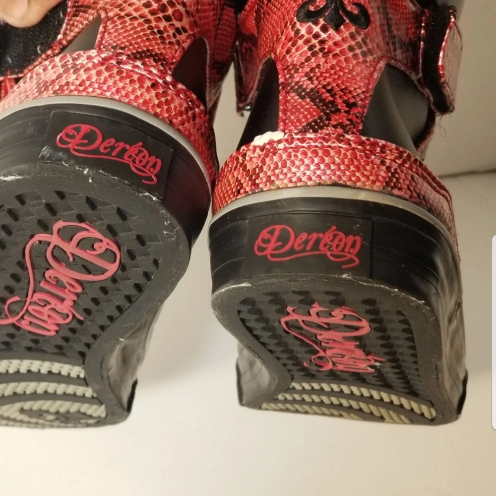 Dereon  Sneakers Size 7...These shoes have a few s - Picture 11 of 12